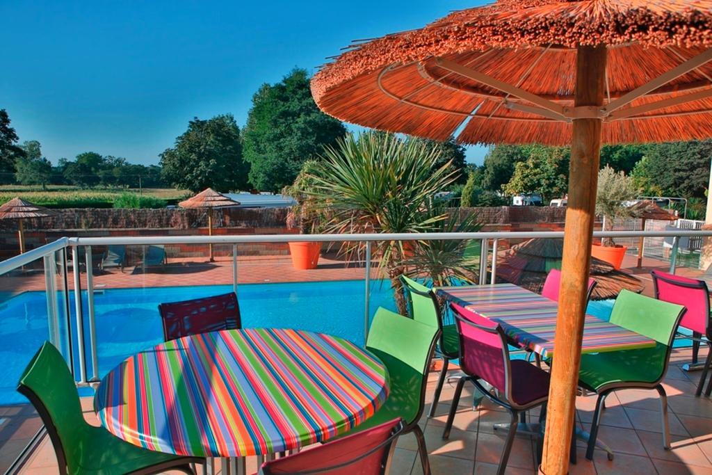 Camping Saint Michel Courtils المظهر الخارجي الصورة
